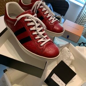 gucci sneaker red